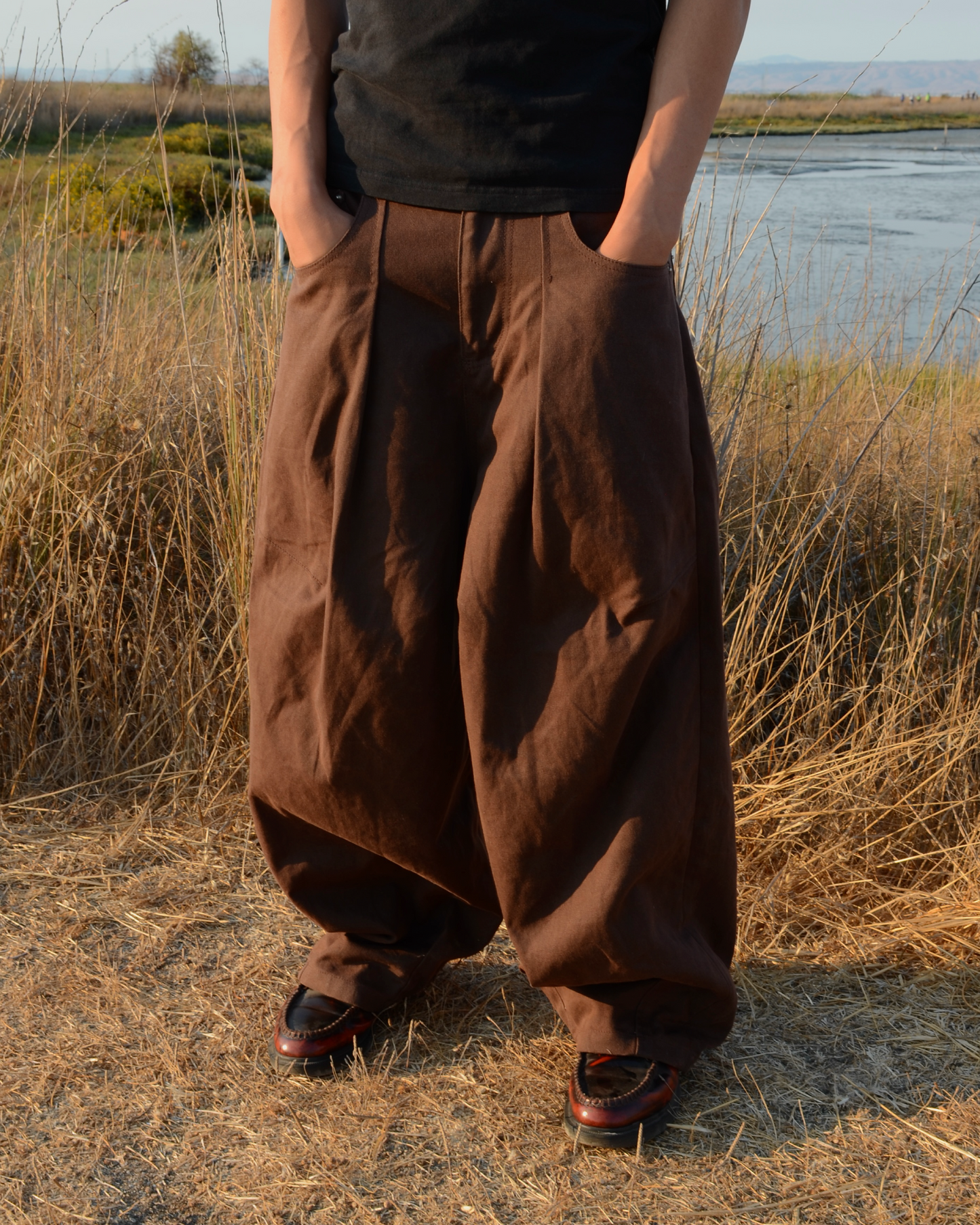 SELLWOOD PLEATED TROUSERS - BROWN
